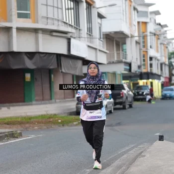 Runner Photo 7994103