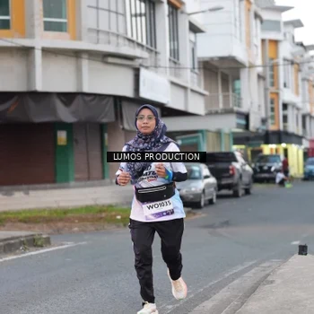 Runner Photo 7994111