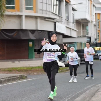Runner Photo 7994165