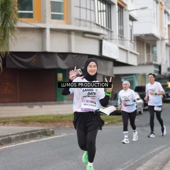 Runner Photo 7994177