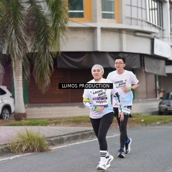 Runner Photo 7994211