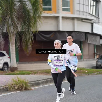 Runner Photo 7994212