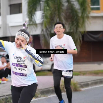 Runner Photo 7994250
