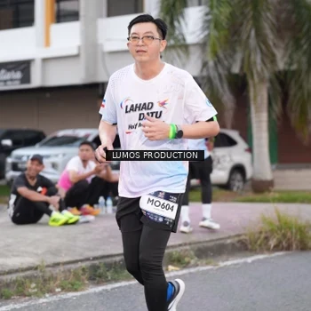 Runner Photo 7994276