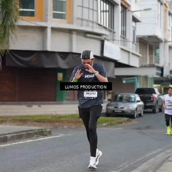 Runner Photo 7994296
