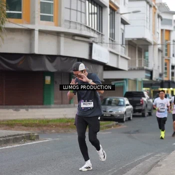 Runner Photo 7994300
