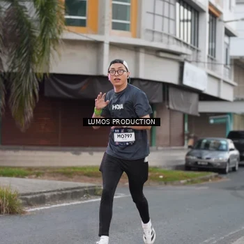 Runner Photo 7994311