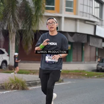 Runner Photo 7994325