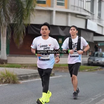 Runner Photo 7994338