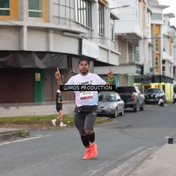Runner Photo 7994355