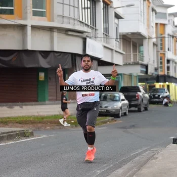 Runner Photo 7994357