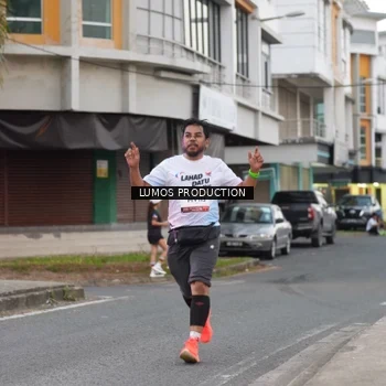 Runner Photo 7994359