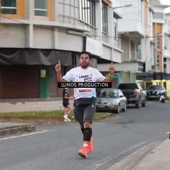 Runner Photo 7994360