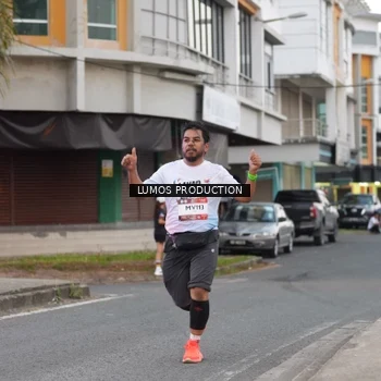 Runner Photo 7994361
