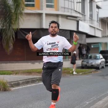 Runner Photo 7994371