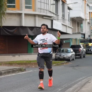 Runner Photo 7994372