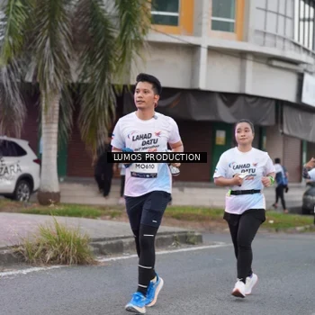 Runner Photo 7994398
