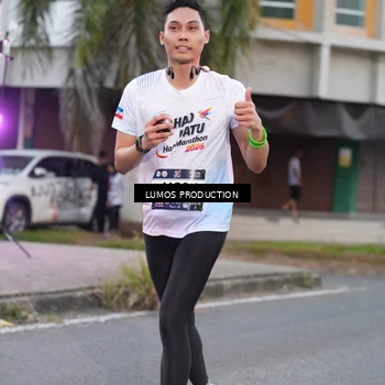 Runner Photo 7994414