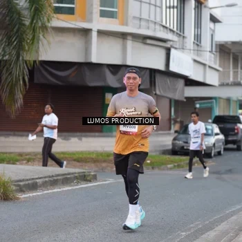 Runner Photo 7994422