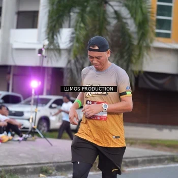 Runner Photo 7994425