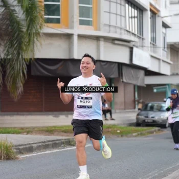 Runner Photo 7994467