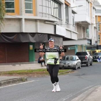Runner Photo 7994491