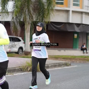 Runner Photo 7994541