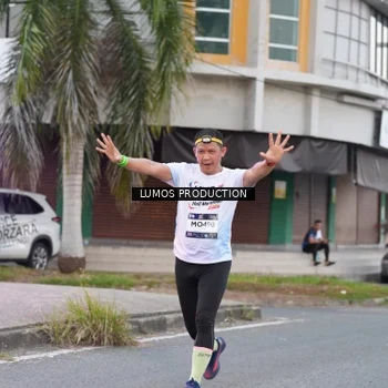 Runner Photo 7994563