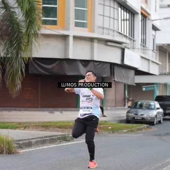 Runner Photo 7994575