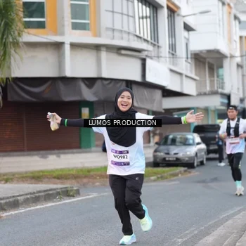 Runner Photo 7994640