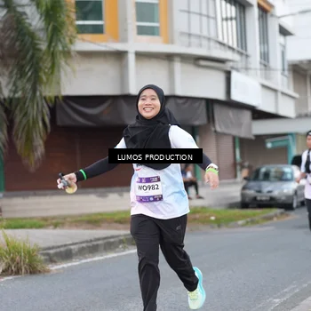 Runner Photo 7994658