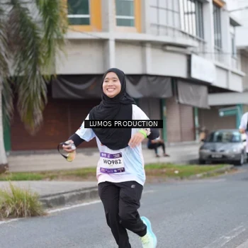 Runner Photo 7994663