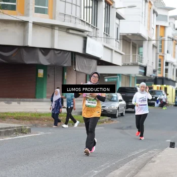 Runner Photo 7994700