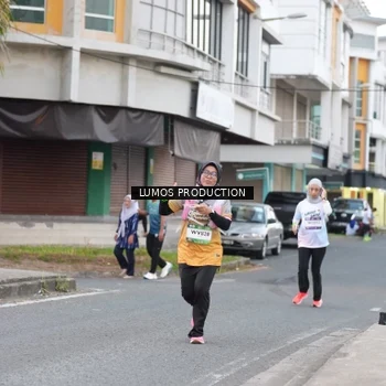 Runner Photo 7994702