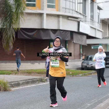Runner Photo 7994709