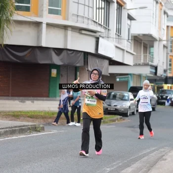 Runner Photo 7994711
