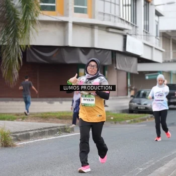 Runner Photo 7994715