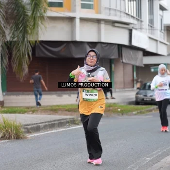 Runner Photo 7994716