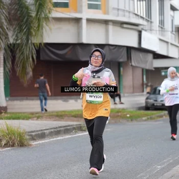 Runner Photo 7994717
