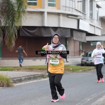 Runner Photo 7994718