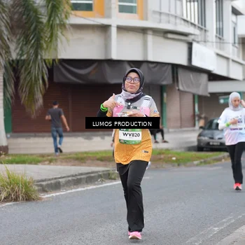 Runner Photo 7994721