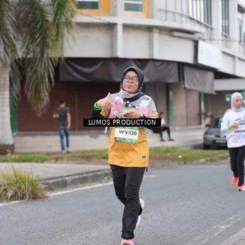 Runner Photo 7994725