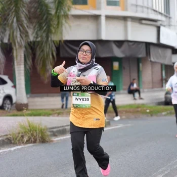 Runner Photo 7994733