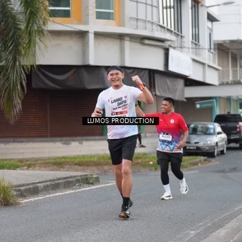Runner Photo 7994825