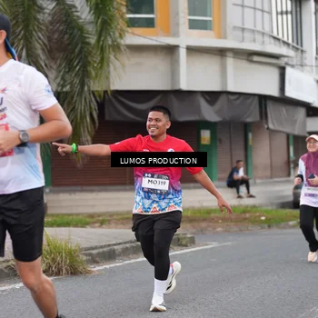 Runner Photo 7994842