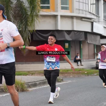 Runner Photo 7994843