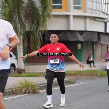 Runner Photo 7994854