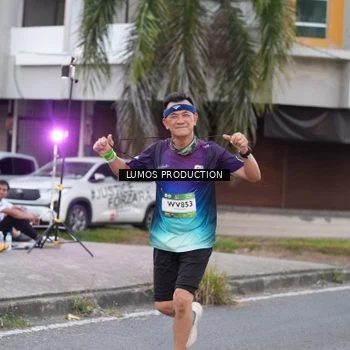 Runner Photo 7994911
