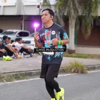 Runner Photo 7994938