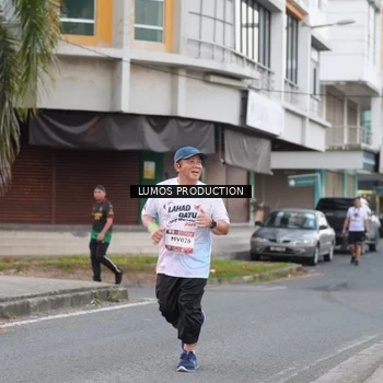 Runner Photo 7994949